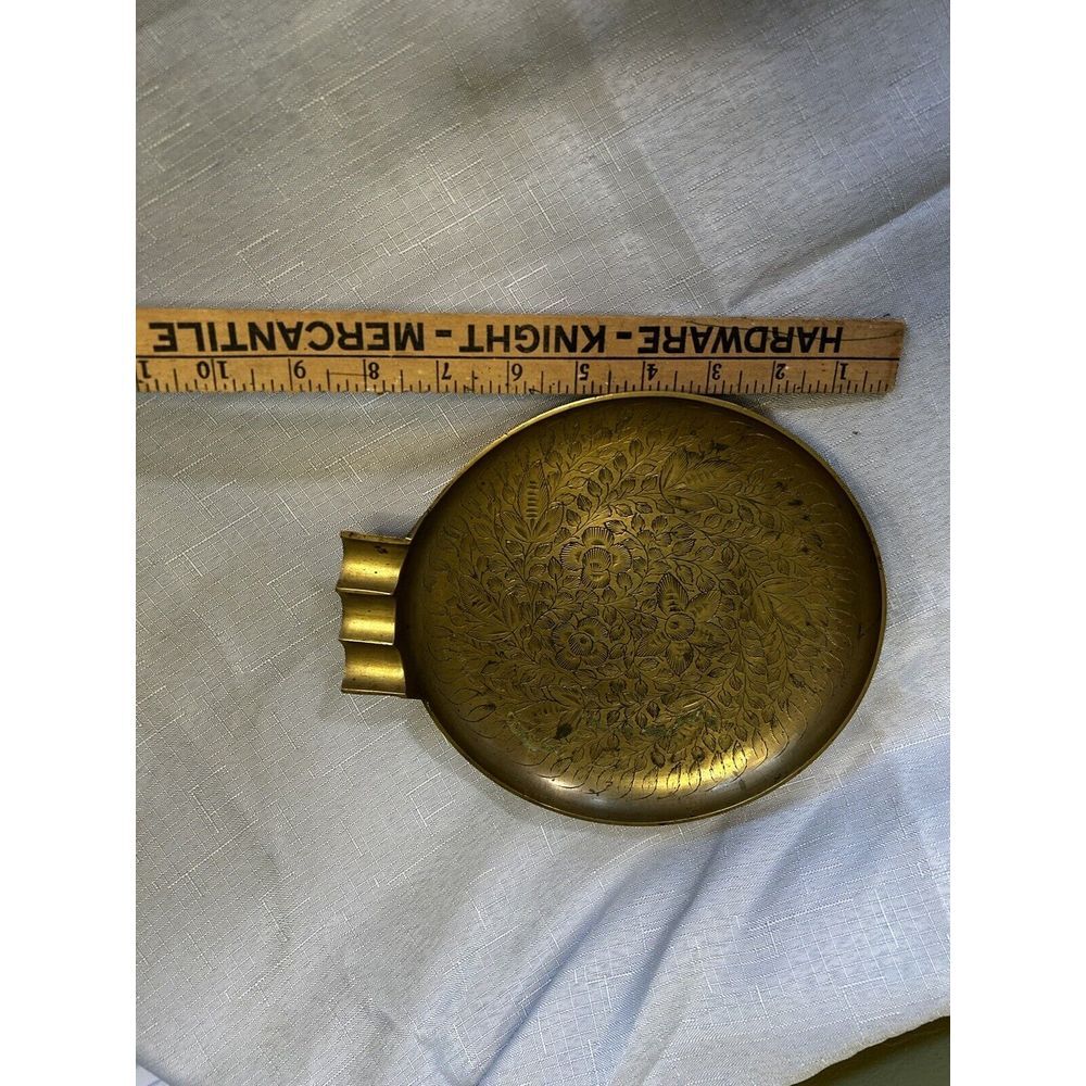 Vtg Large Brass Cigar Ashtray  Made in India‎ Etched Floral Pattern  8"